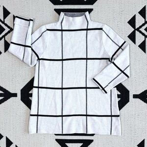 Tahari White & Black Windowpane Mock Knit Neck Sweater Medium